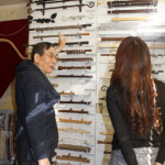 カーテンレールの展示もございます。