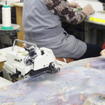 自社工場にて縫製しております。